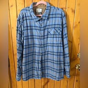 Legendary Whitetails Men's Plaid Shirt - Navy and Cream